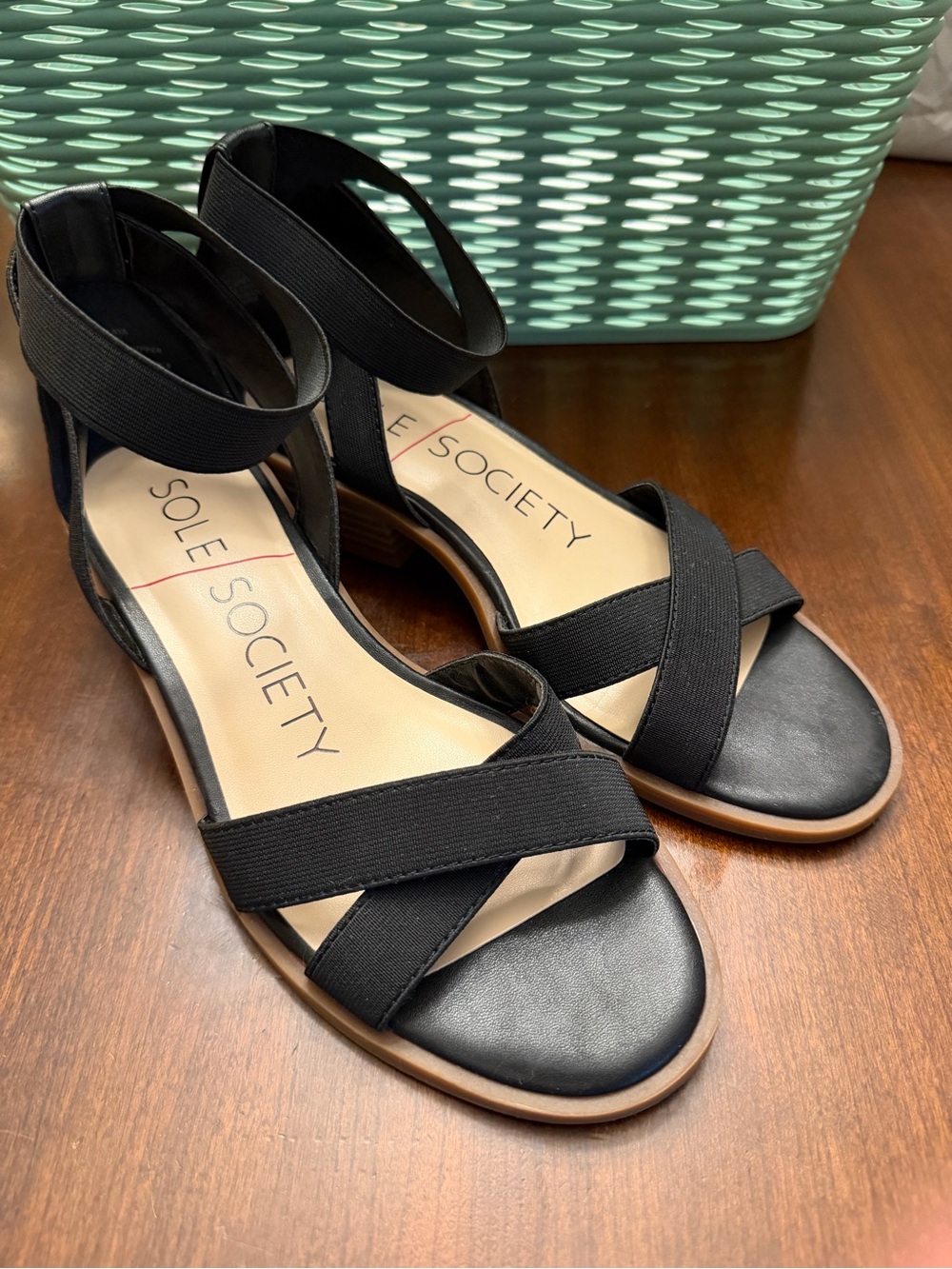 Sole Society SO-SEFRAYA Women's Black
Strappy Sandal SZ 7M